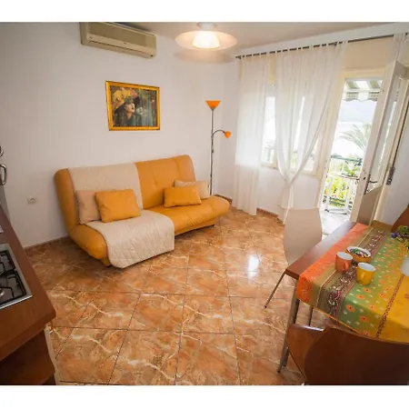 Apartament Alebic *