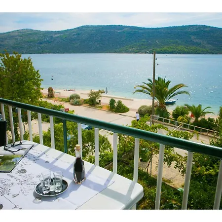 Apartament Alebic *
